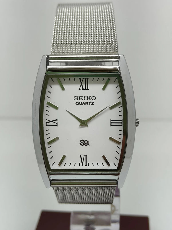 Seiko 5 Black Dial quartz Watch - National Watches