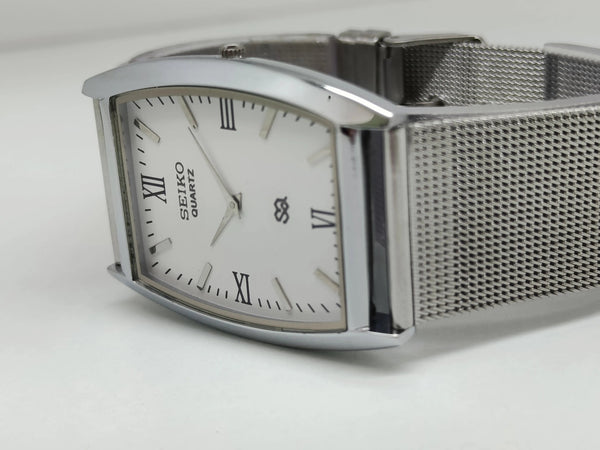 Seiko 5 Black Dial quartz Watch - National Watches