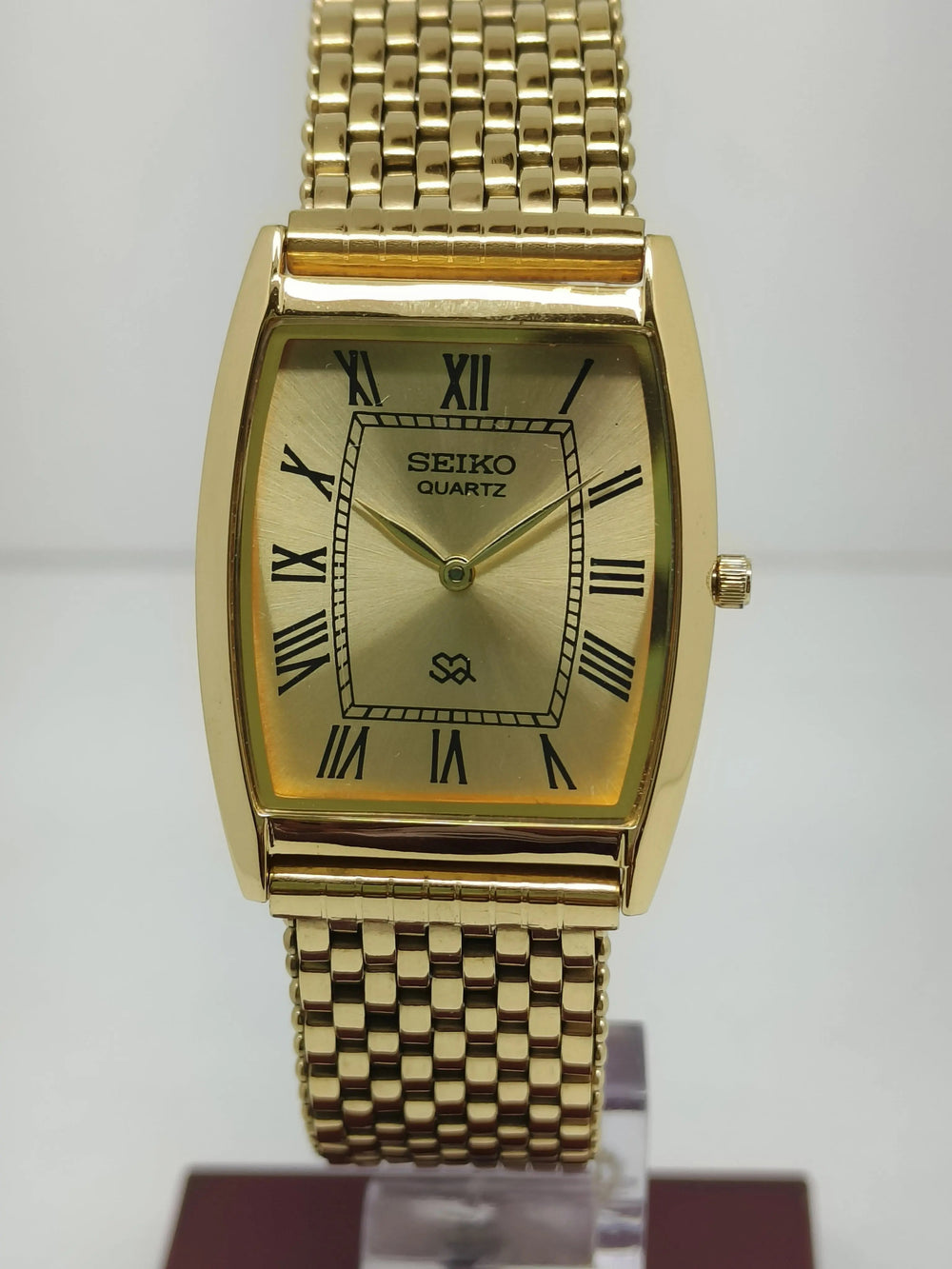 Seiko 5 Black aSeiko Silim Quartz Watch – Sleek, Durable & Stylish Timepiece for Men/WomenDial quartz Watch - National Watches