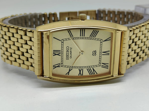 Seiko 5 Black aSeiko Silim Quartz Watch – Sleek, Durable & Stylish Timepiece for Men/WomenDial quartz Watch - National Watches