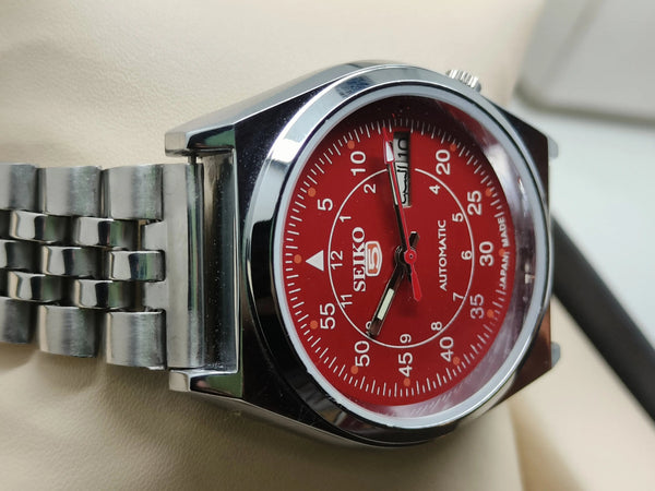 Authentic Seiko 5 Vintage – Refurbished Mechanical Watch National Watches