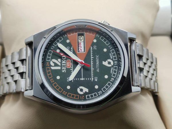Seiko 5 Vintage Men’s Watch – Refurbished & Ready to Wear National Watches