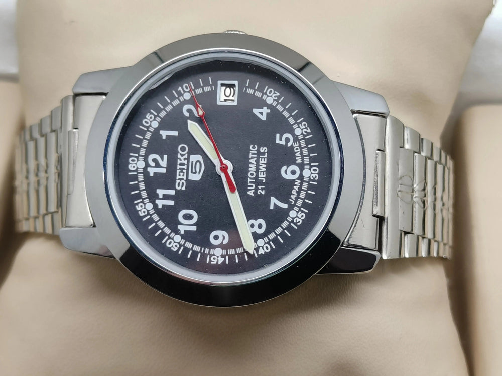 Seiko 5 Vintage Black Dial – Refurbished Automatic National Watches