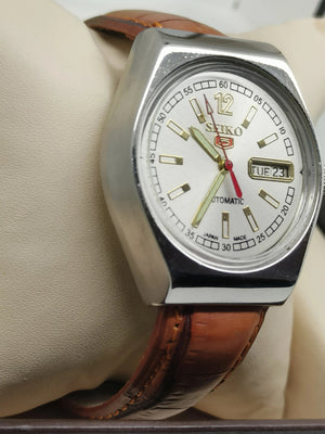 Seiko 5 Vintage Retro – Restored Automatic Watch National Watches