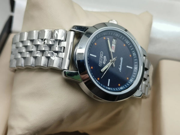 Seiko 5 Vintage Cushion Case – Refurbished Retro Vibes National Watches