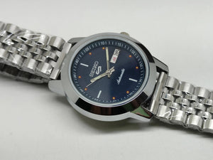 Seiko 5 Vintage Cushion Case – Refurbished Retro Vibes National Watches
