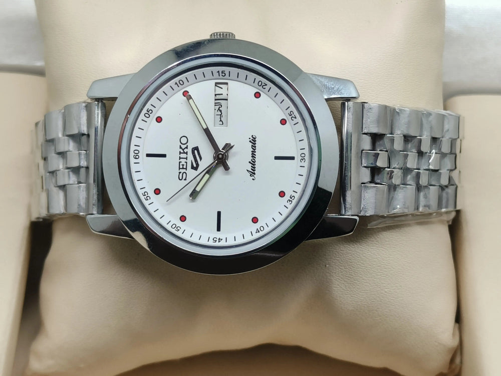 Seiko 5 Vintage Diver Style Bezel – Refurbished & Stylish National Watches