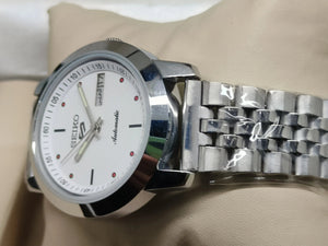 Seiko 5 Vintage Diver Style Bezel – Refurbished & Stylish National Watches