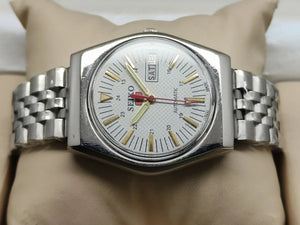 Seiko 5 Vintage Burgundy Dial – Refurbished Unique Piece National Watches