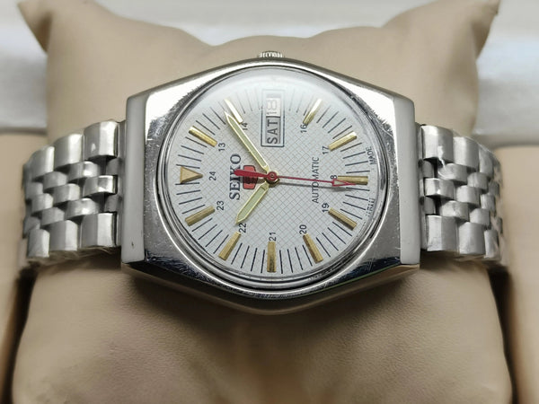 Seiko 5 Vintage Burgundy Dial – Refurbished Unique Piece National Watches
