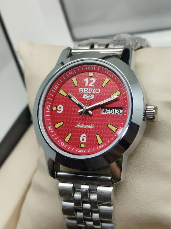Seiko 5 Vintage Diver Style Bezel – Refurbished & Stylish National Watches