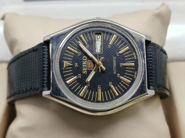 Seiko 5 Vintage Domed Crystal – Refurbished Retro Aesthetic National Watches