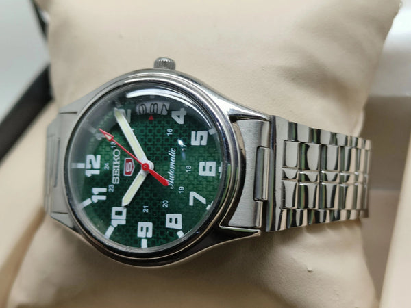 Seiko 5 Vintage Automatic – Collector’s Restored Piece National Watches