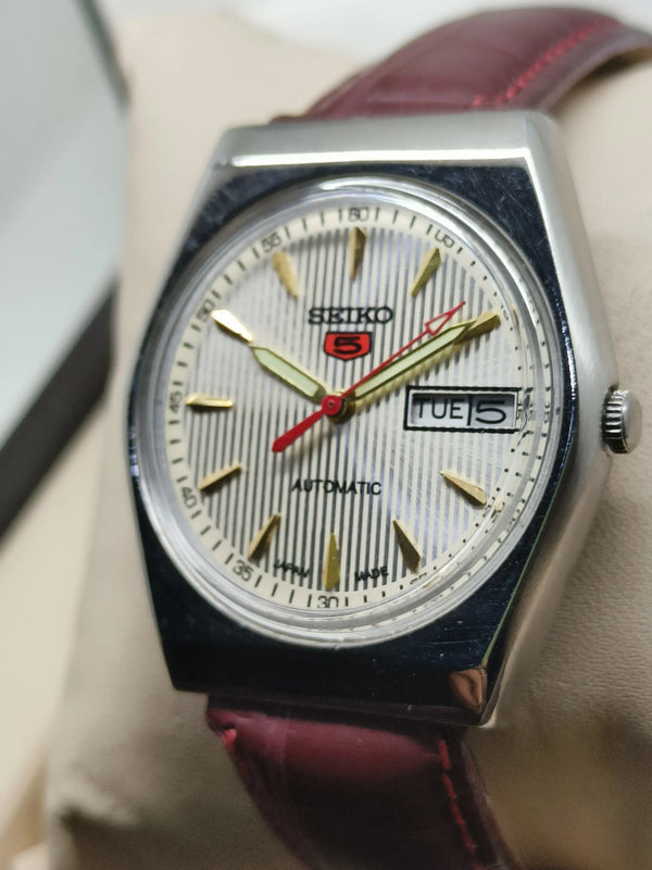 Seiko 5 Vintage Automatic – Oversized 40mm (if size allows) National Watches