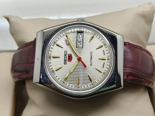 Seiko 5 Vintage Automatic – Oversized 40mm (if size allows) National Watches