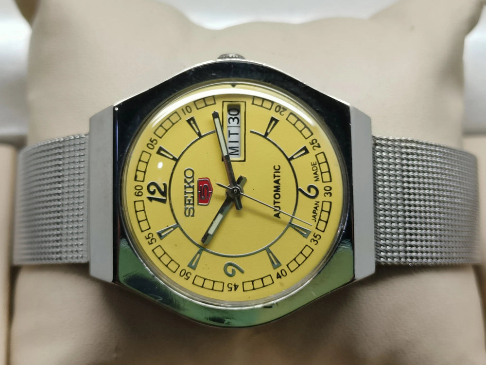 Seiko 5 Vintage Automatic – Serial # Visible Case Back National Watches