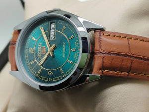 Seiko 5 Vintage Automatic – New Crystal Installed National Watches