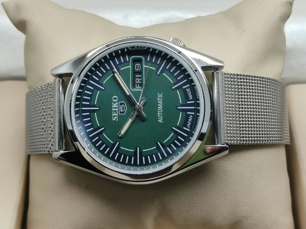 Seiko 5 Vintage Automatic – Sustainable Collectible National Watches