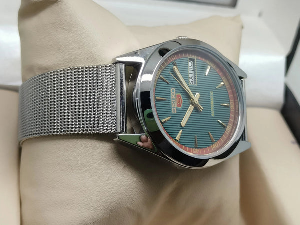 Seiko 5 Vintage Automatic – Elegant Vintage Design National Watches