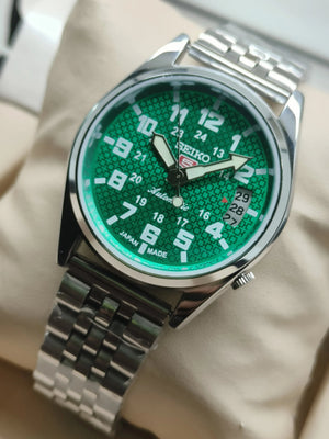 Seiko 5 Vintage Automatic – Classic Retro Appeal National Watches