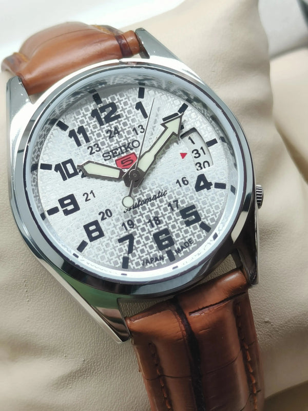 Seiko 5 Vintage Automatic – 21 Jewels Horology Classic National Watches