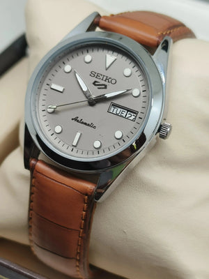 Seiko 5 Vintage Automatic – Japanese Industrial Legend National Watches