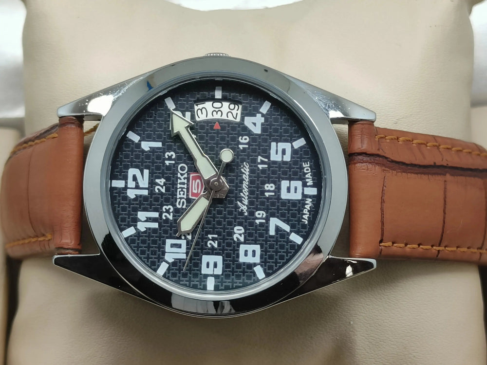 Seiko 5 Vintage Automatic – Entry-Level Luxury National Watches