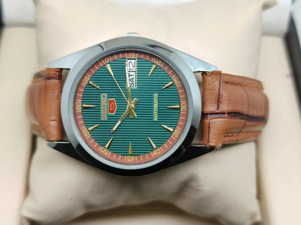 Seiko 5 Vintage Automatic – Exhibition Case Back (if applicable) National Watches