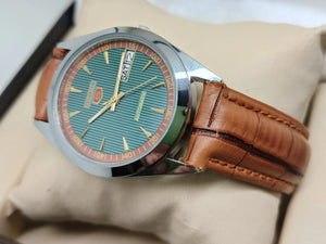 Seiko 5 Vintage Automatic – Exhibition Case Back (if applicable) National Watches