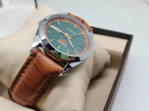 Seiko 5 Vintage Automatic – Exhibition Case Back (if applicable) National Watches