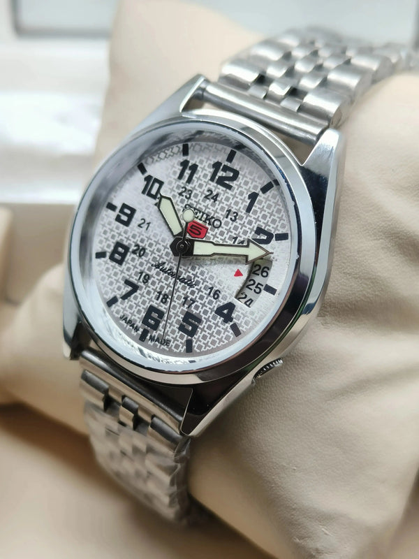 Seiko 5 Vintage Champagne Dial – Restored Dress Watch National Watches