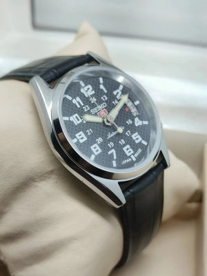 Seiko 5 Vintage Lime Green Dial – Refurbished Bold Style National Watches