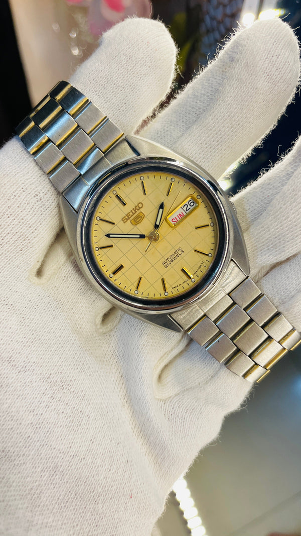 Vintage West End Prima Automatic Watch Black Dial Day Date Swiss Made Military Style National Watches