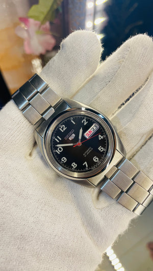 “Seiko Automatic Black Dial – Sporty Vintage with Red Seconds Hand” Rare Watch - National Watches World