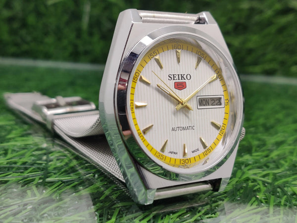 VINTAGE REFURBISHED SEIKO 5 AUTOMATIC JAPAN MENS DAY DATE WATCH - National Watches