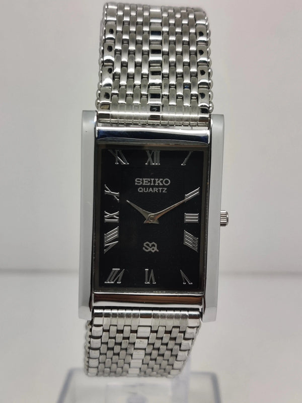 Seiko 5 Black Dial quartz Watch - National Watches