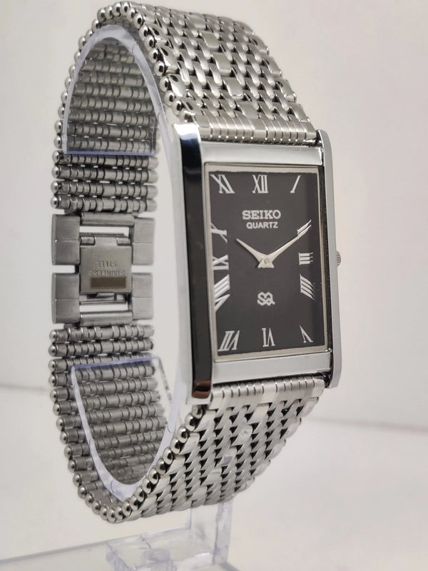 Seiko 5 Black Dial quartz Watch - National Watches