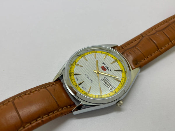 VINTAGE REFURBISHED SEIKO 5 AUTOMATIC JAPAN MENS DAY DATE WATCH - National Watches