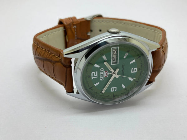 VINTAGE REFURBISHED SEIKO 5 AUTOMATIC JAPAN MENS DAY DATE WATCH - National Watches