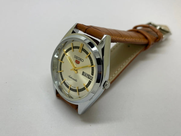 VINTAGE REFURBISHED SEIKO 5 AUTOMATIC JAPAN MENS DAY DATE WATCH - National Watches
