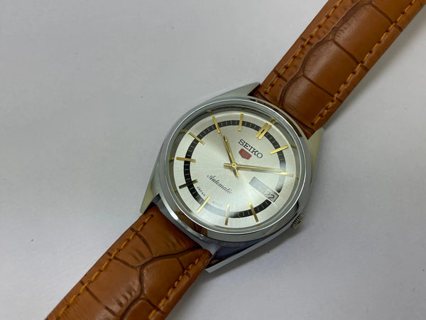 VINTAGE REFURBISHED SEIKO 5 AUTOMATIC JAPAN MENS DAY DATE WATCH - National Watches