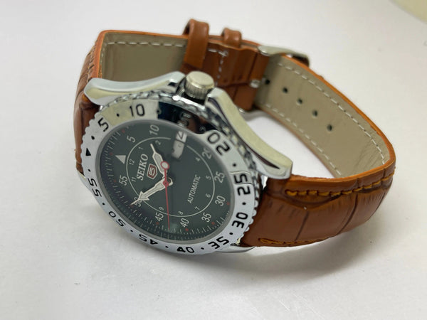 Seiko 5 Sports Automatic Refurbished Watch Vintage Style Reliable Japanese Movement - National Watches