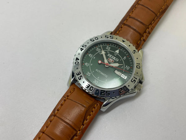 Seiko 5 Sports Automatic Refurbished Watch Vintage Style Reliable Japanese Movement - National Watches