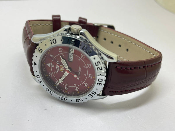 Seiko 5 Sports Automatic Refurbished Watch Vintage Style Reliable Japanese Movement - National Watches
