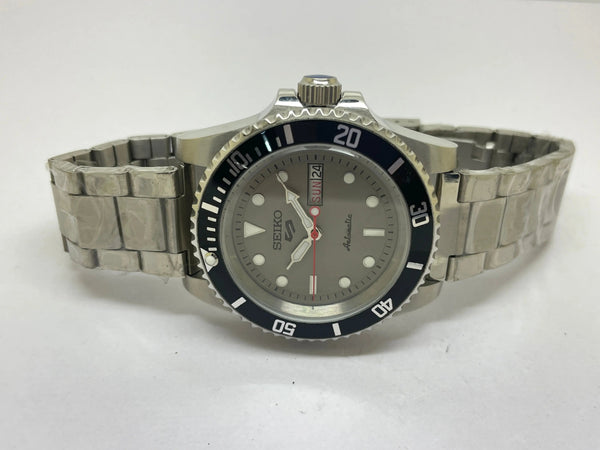 Seiko 5 Black Dial Automatic Vintage Watch sports National Watches