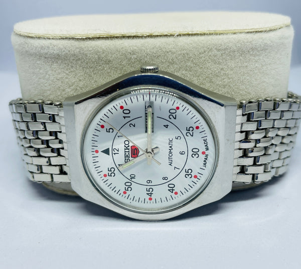 Seiko 5 Automatic Vintage Watch – Refurbished | Japan Original | Iconic Men’s Timepiece