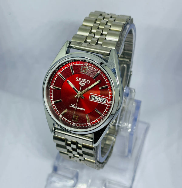 Seiko 5 Automatic Vintage Watch – Red Dial | Japan Original | Iconic Men’s Timepiece