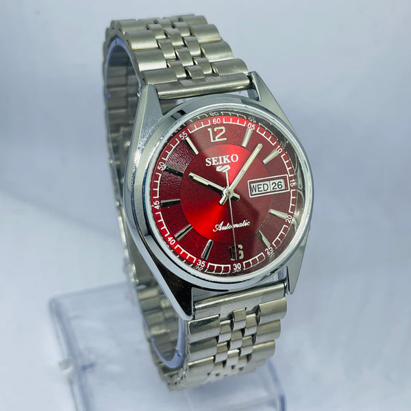 Seiko 5 Automatic Vintage Watch – Red Dial | Japan Original | Iconic Men’s Timepiece