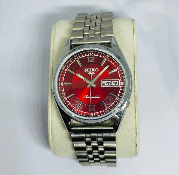 Seiko 5 Automatic Vintage Watch – Red Dial | Japan Original | Iconic Men’s Timepiece