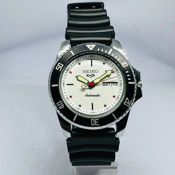 Seiko 5 Sports Automatic Watch – Refurbished Vintage | Japan-Made Men’s Timepiece National Watches